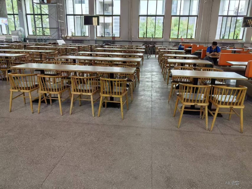 学生食堂与工厂饭堂的餐桌椅选择：打造高效舒适的就餐环境